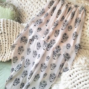 H&M Cream Skull Hi-Low Skirt -Size 6